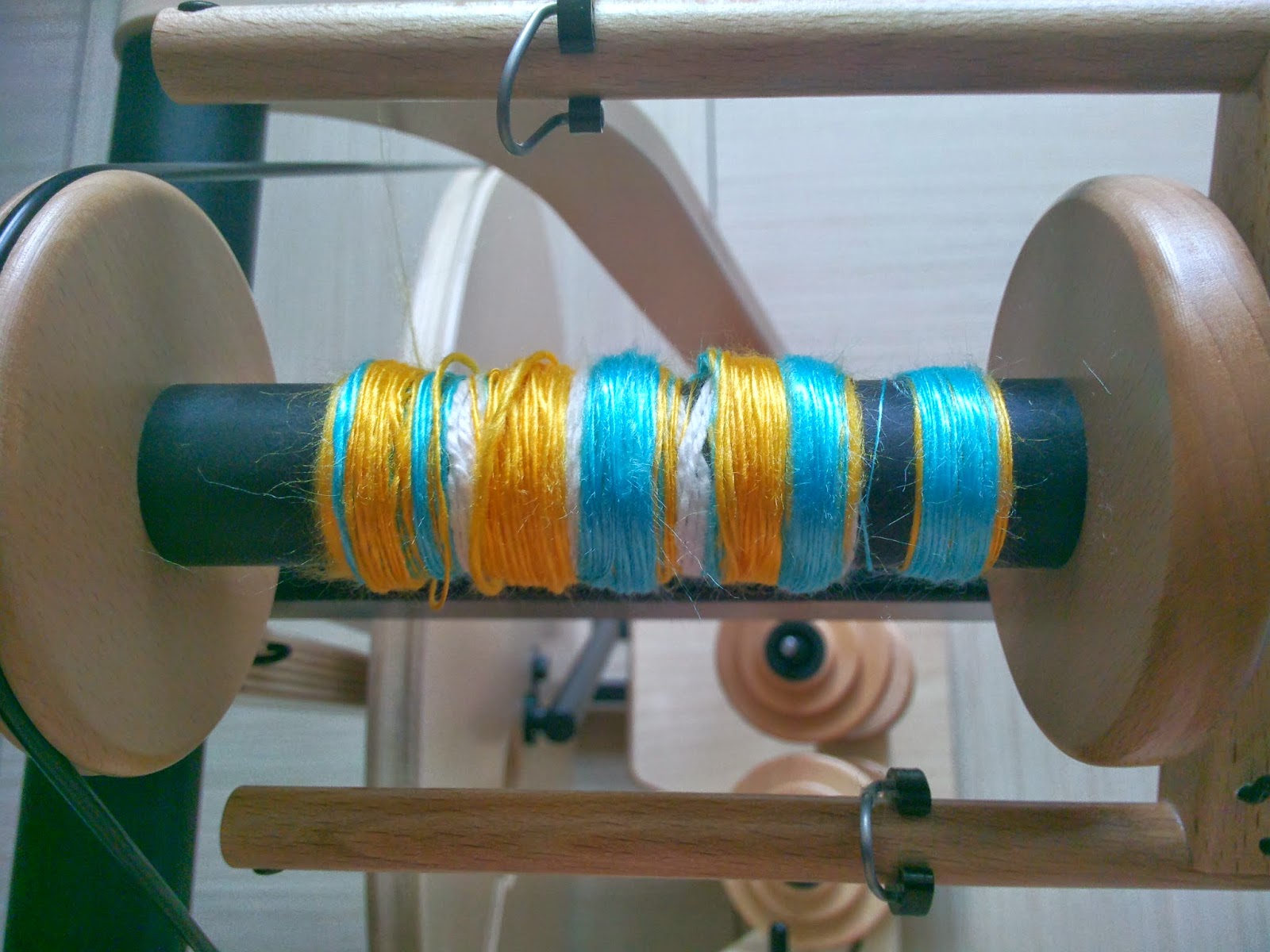 Weaving, knitting, crocheting... Spinning wheel practice