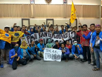 PMII Cabang Banyuwangi Turun Jalan, Aksi Tolak UU MD3