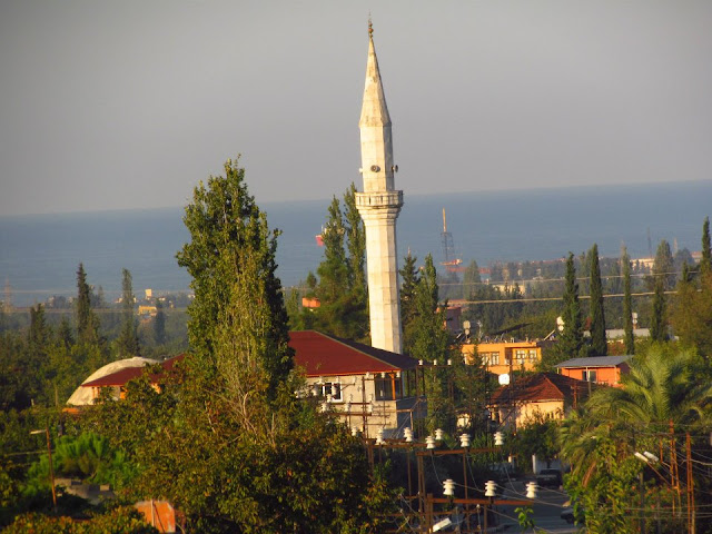 Kuzuculu Kasabasında Çekilmiş Cami Minare Resimleri