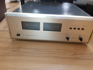 Accuphase Pre C240 and power P400 (Used) 20171016_085615