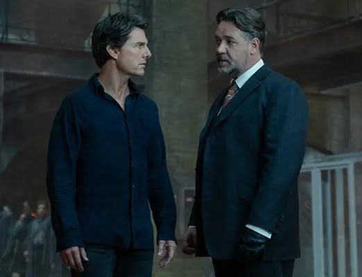 Russell Crowe and Tom Cruise in The Mummy