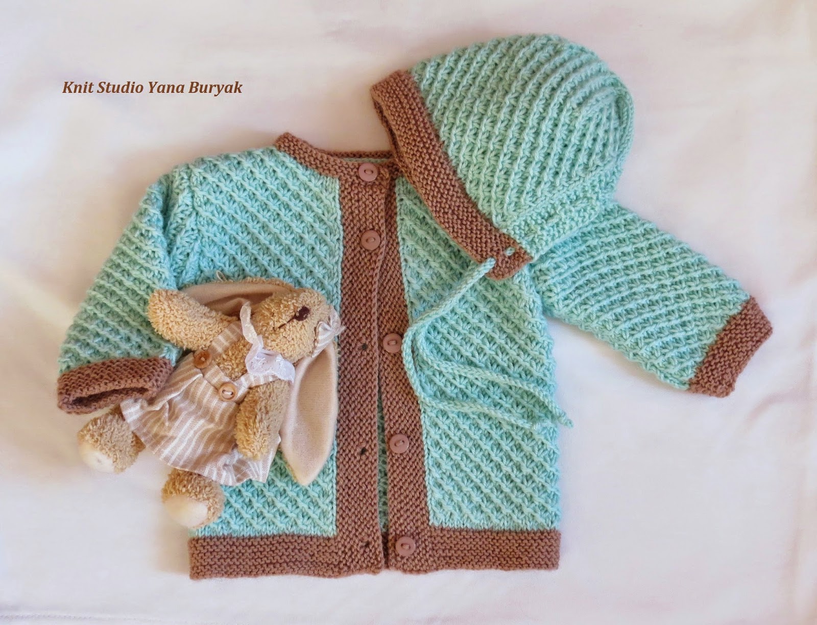 кофточки для новорожденных спицами. детская кофточка связать для начинающих. детская кофточка связать для начинающих. связать кофточку для новорожденного мальчика спицами снизу. кофта реглан для девочки.