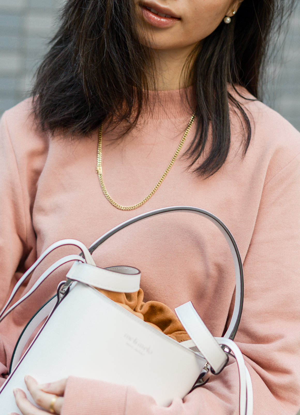 Meli Melo White Bucket Bag, Santina White Bucket Bag Meli Melo, How To Wear A Bucket Bag, Ways To Style A White Bucket Bag, Perfect Weekend Bags / 102018  / FOREVERVANNY