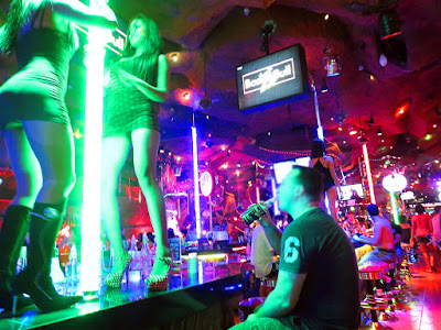 pretty Patong show girls in the nightlife scene dancing
