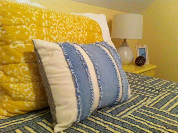 Susan Snyder THE POWER OF A SIMPLE TOSS PILLOW