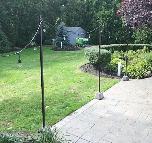 light poles spread out on patio