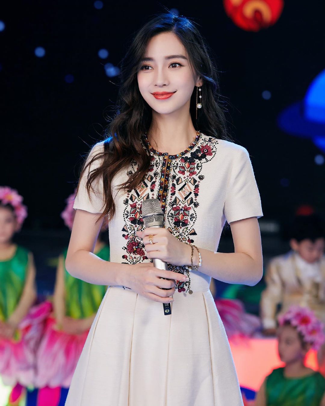 Image-Chinese-actress-Angelababy-She-so-pretty-with-beautiful-dress