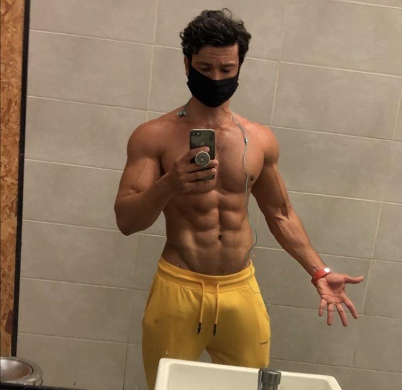 attractive-shirtless-muscle-abs-hunk-bathroom-selfie-face-mask