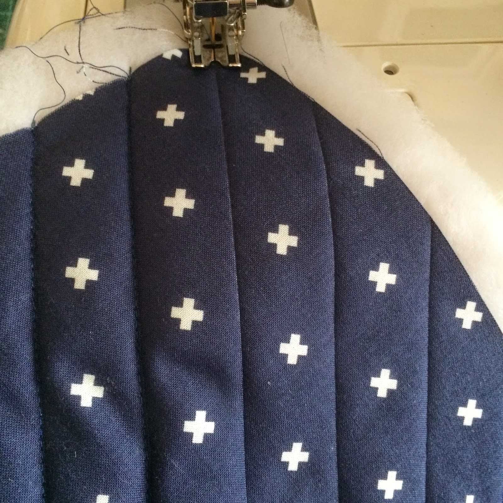 cross hatch quilting tutorial / CHARM ABOUT YOU