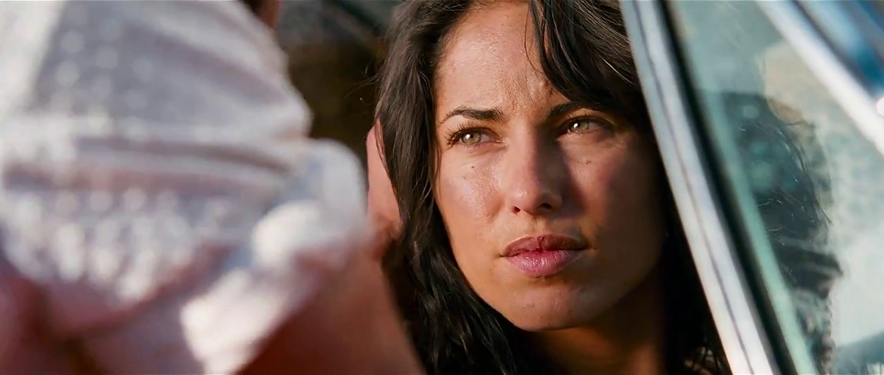 Download Kites (2010) Hindi Movie 720p BluRay 1GB AltMovies