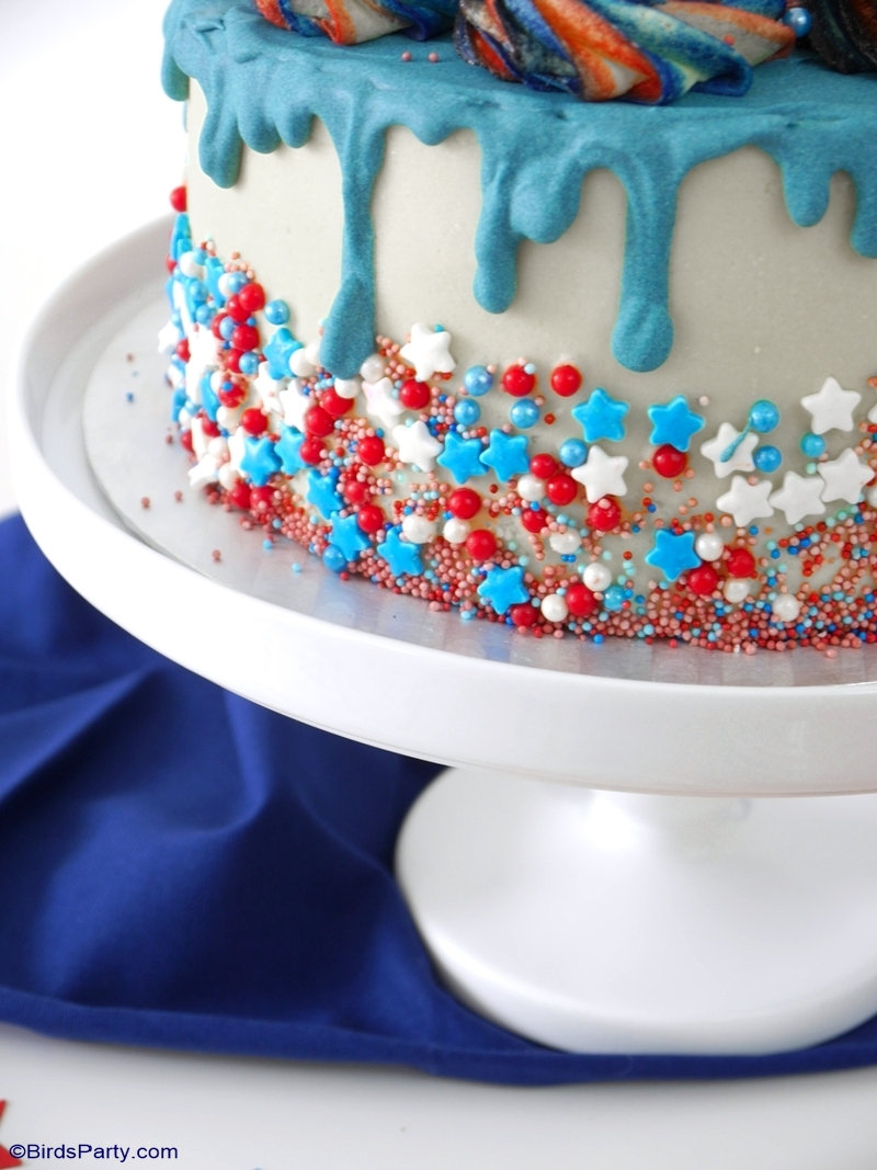 Red, White and Blue 4th of July Layer Cake - Party Ideas | Party