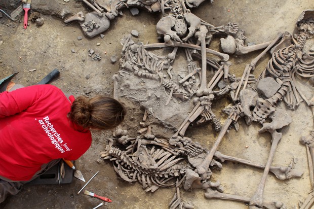Arqueólogos encontram vestígios de massacre de 6.000 anos na França