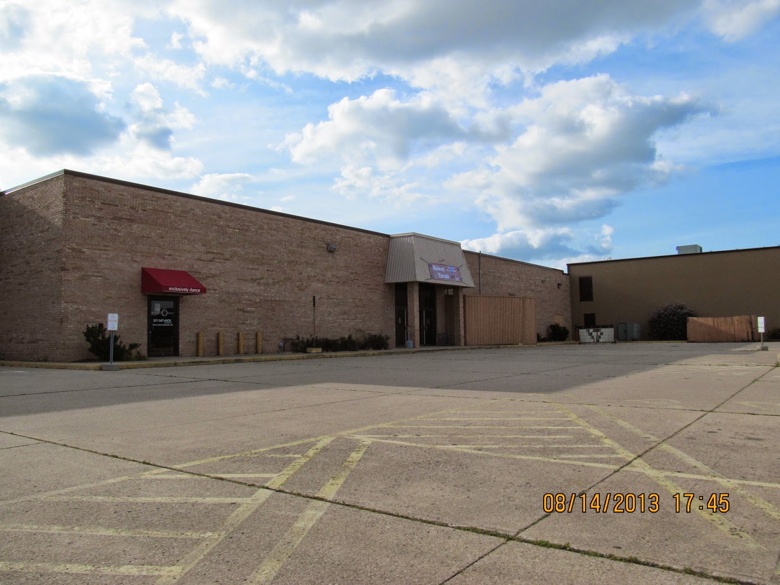 Trip to the Mall Village Mall (Effingham, IL)