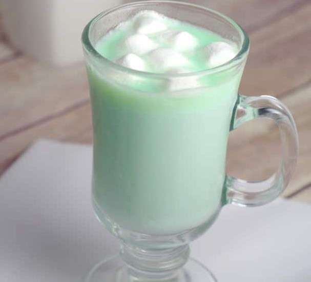 Mint White Hot Chocolate #drinks #homemade