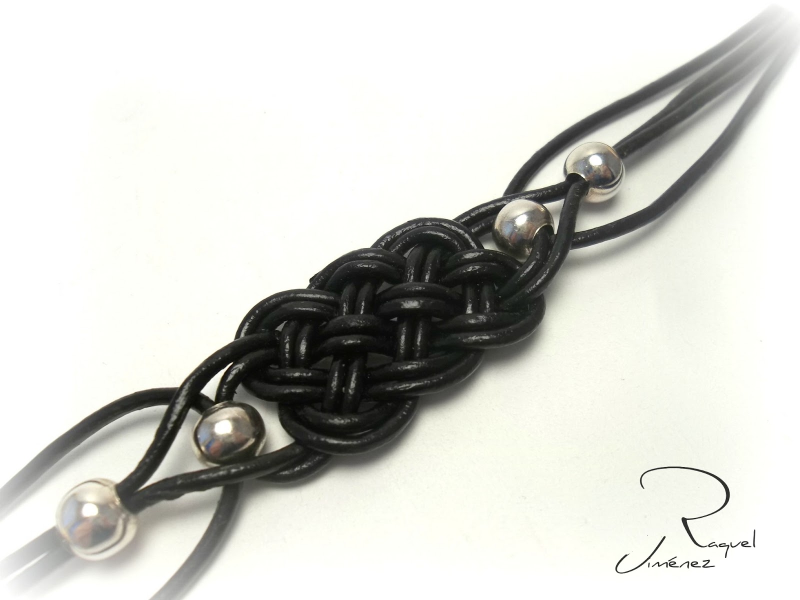 NUDO CELTA DE CUERO Y