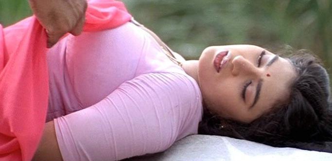 Actress Kasthuri Breastfeeding Uncensored