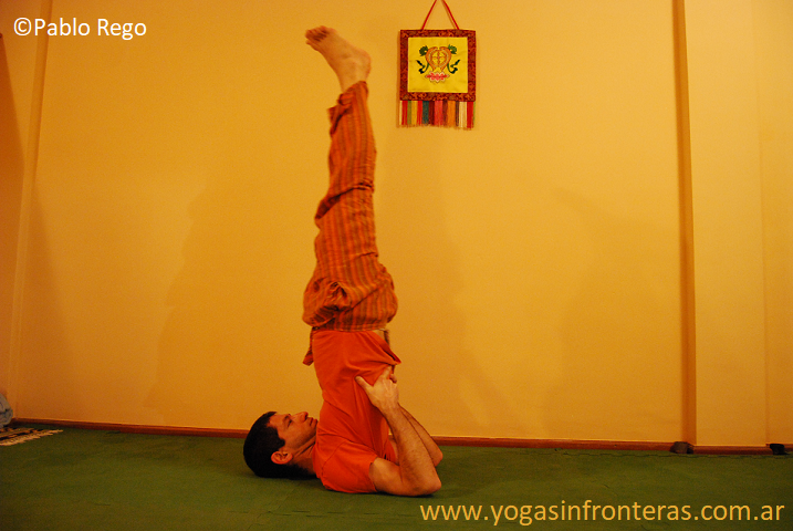 paro de hombros yoga