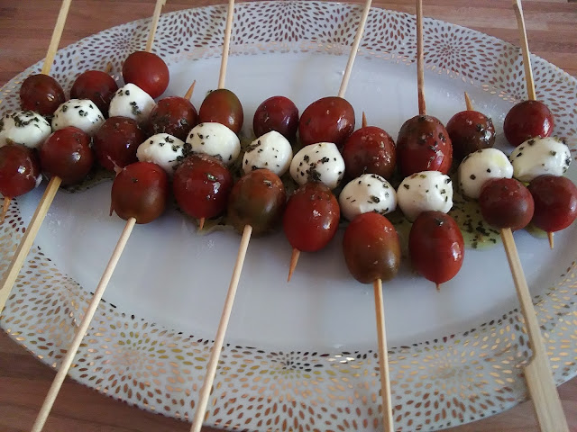 Pinchitos Caprese