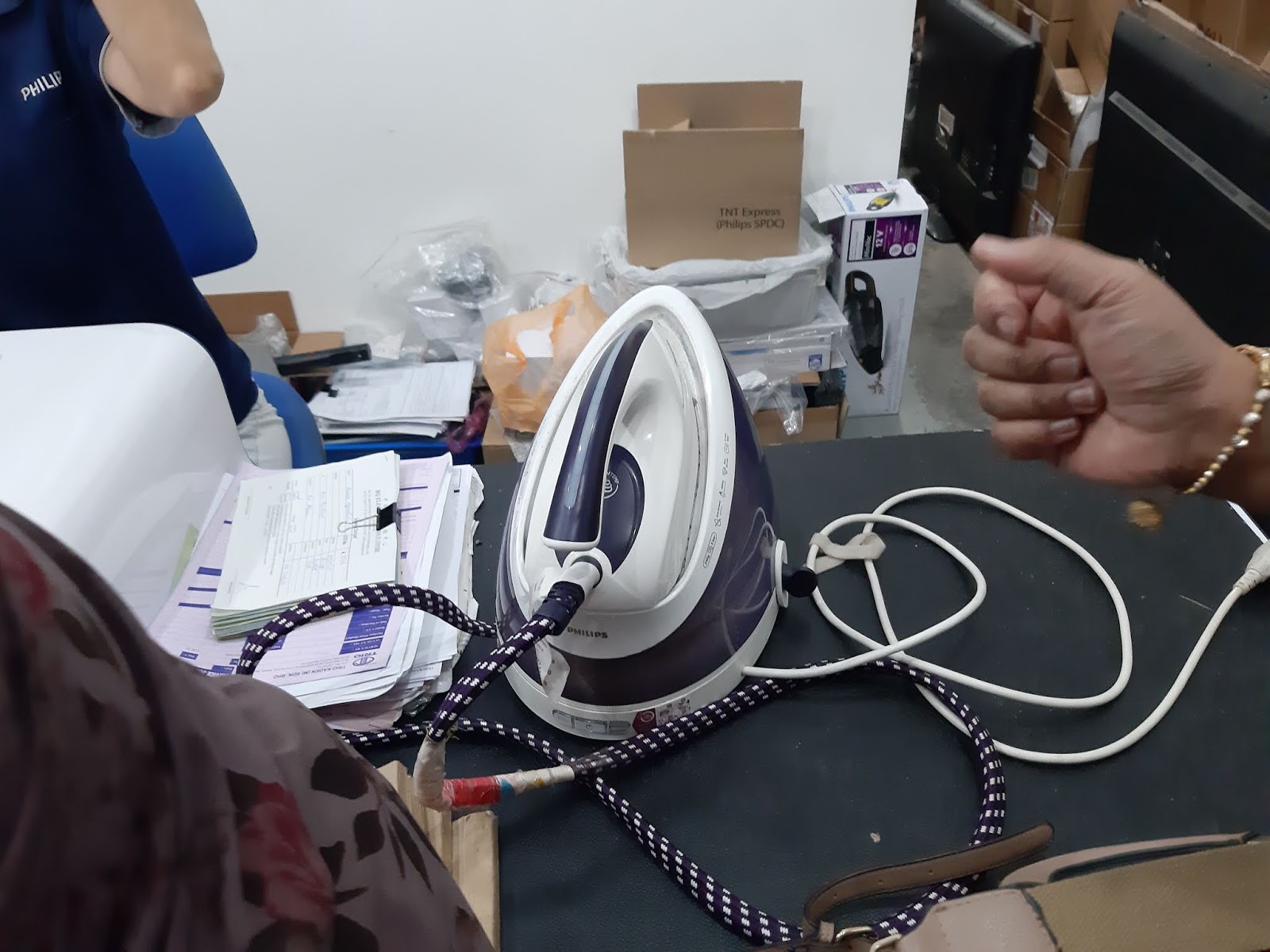 CARA PENJAGAAN IRON PHILIPS STEAM AGAR LEBIH TAHAN LAMA