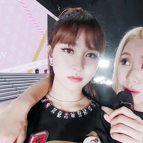포니테일이 잘 어울리는 트와이스 미나