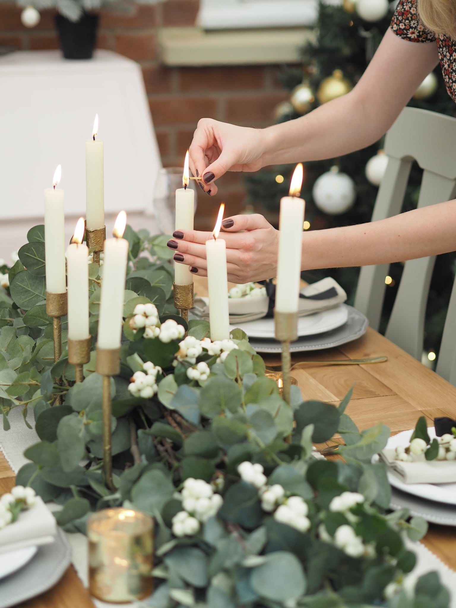 How to make a Eucalyptus garland for your Christmas dining table Dove