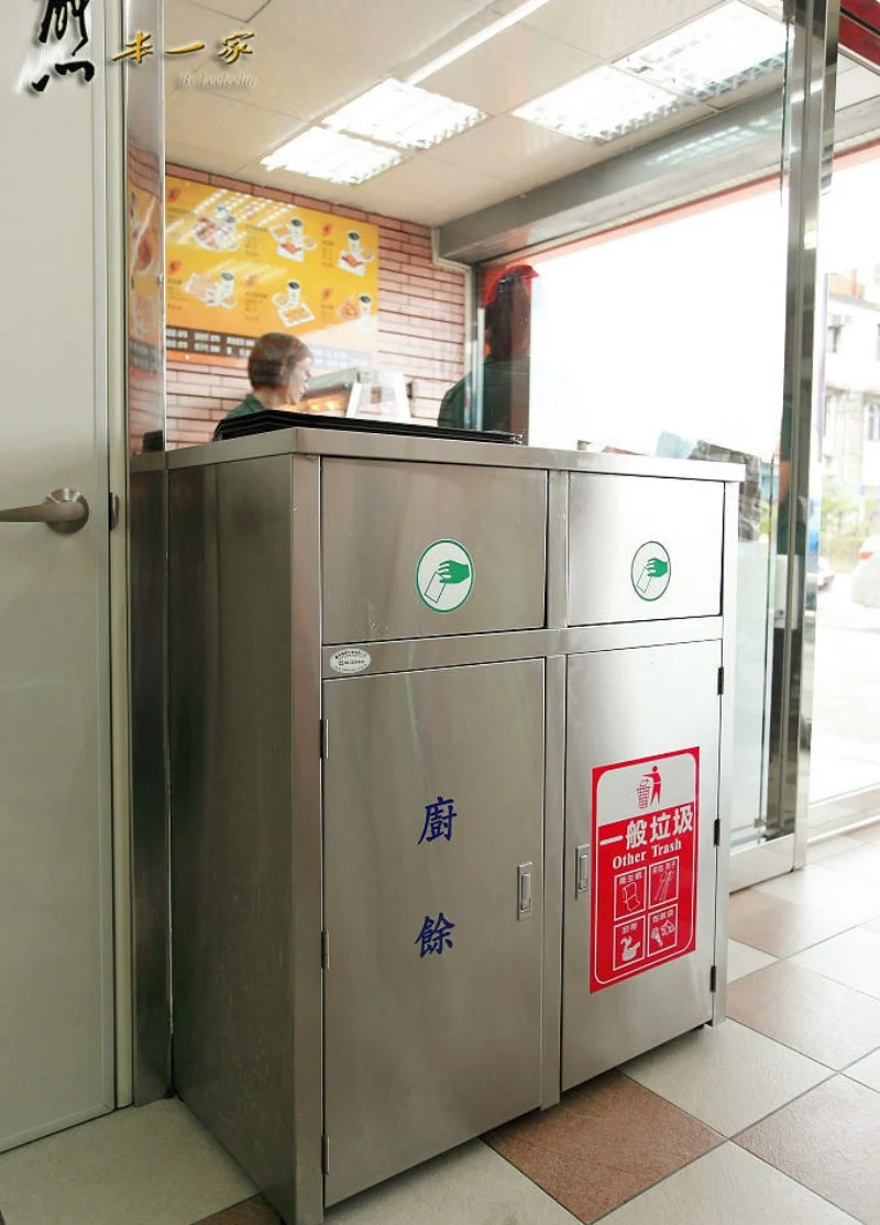 金雞城現烤手扒雞|黃金土雞|網友推薦手扒雞|聽說比香雞城還好吃
