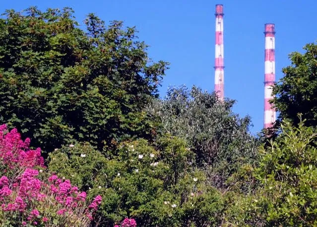 Dublin in a day: poolbeg smokestacks