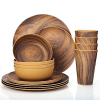 Utensilios y gadgets de cocina hechos de madera