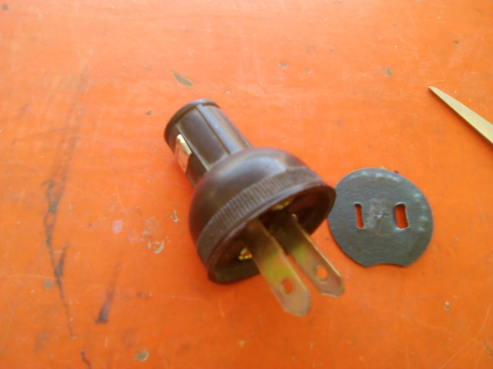 INSTALA Plomeria, Electrico y Ferreteria: Como Poner Una Clavija