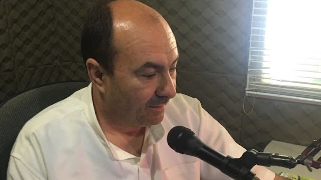Mato Rico: Em programa de rádio, Padre faz um alerta sobre um padre falso agindo na cidade