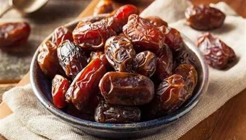 Eat-Three-Dates-A-Day