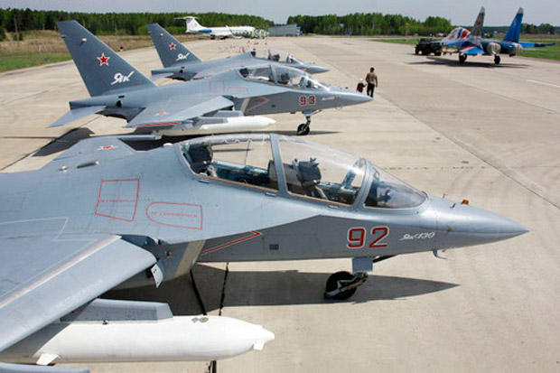 Belarus Terima 4 Jet Yak-130 dan S-300 dari Rusia
