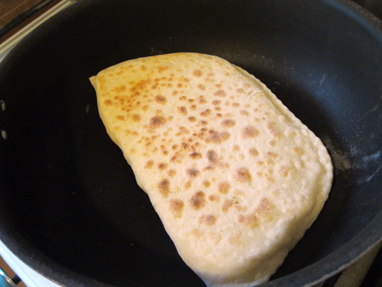 хычины дагестанские. как приготовить чуду с картошкой. табасаранское чуду. как приготовить чуду с картошкой. лепешки чуду.