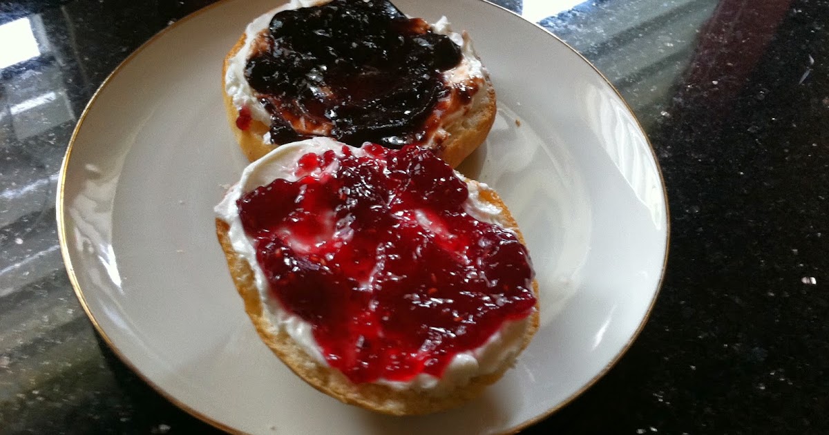 Marlis + Peters Küchenwelt: Süße Quarkbrötchen mit Vanillequark-Füllung Marlis + Peters Küchenwelt: Süße Quarkbrötchen mit Vanillequark-Füllung