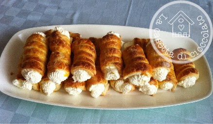 cannoli  alla crema chantilly