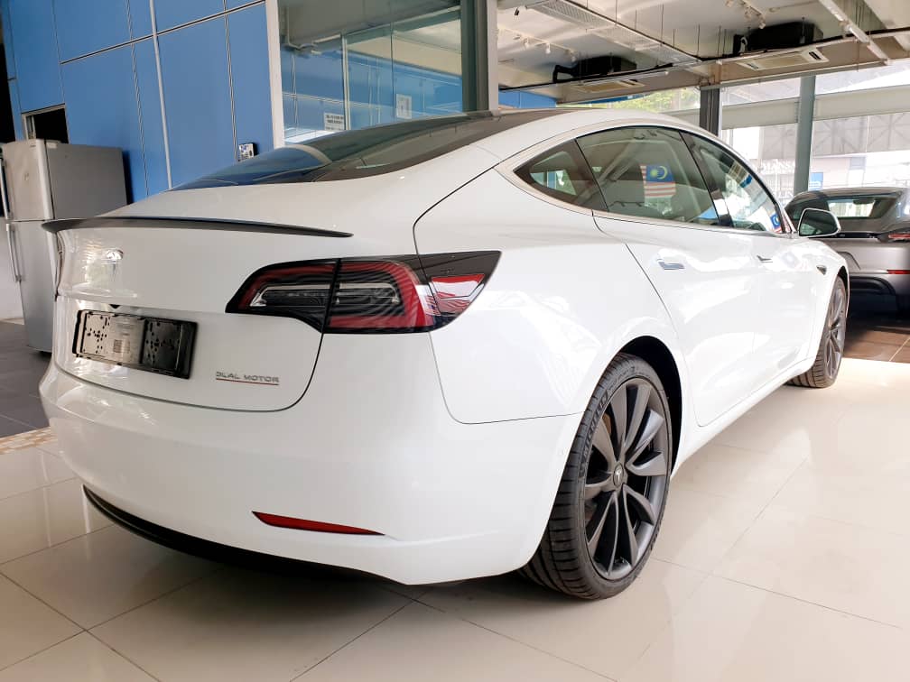 Kereta tesla malaysia