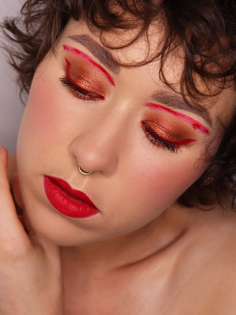 Fashion Legacy Makeup Look It's Azami - Foundation : Collection - Lasting Perfection in Cool Beige Blush : Jeffree Star - Jawbreaker Palette in Liquorice Highlighter : MUA - Undress Your Skin Highlighter in Rosewood Glimmer Eyes Eyeshadows : Makeup Revolution - Foil Frenzy Fusion Palette in Coppery Orange & M.A.C. Cosmetics - Fix + Original Eyeliner and Waterline : M.A.C. Cosmetics - Retro Matte Liquid Lip Colour in Fashion Legacy Under Brow Eyeliner : Sleek MakeUp - Matte Me Metallic Lipstick in Molten Topaz Mascara : M.A.C. Cosmetics - Upward Lash Mascara in Upwardblack Lips Lipliner : M.A.C. Cosmetics - Lip Pencil in Ruby Woo - Paris London Makeup Artist Beauty Blogger Youtuber Fashion Legacy Makeup Look It's Azami - Foundation : Collection - Lasting Perfection in Cool Beige Blush : Jeffree Star - Jawbreaker Palette in Liquorice Highlighter : MUA - Undress Your Skin Highlighter in Rosewood Glimmer Eyes Eyeshadows : Makeup Revolution - Foil Frenzy Fusion Palette in Coppery Orange & M.A.C. Cosmetics - Fix + Original Eyeliner and Waterline : M.A.C. Cosmetics - Retro Matte Liquid Lip Colour in Fashion Legacy Under Brow Eyeliner : Sleek MakeUp - Matte Me Metallic Lipstick in Molten Topaz Mascara : M.A.C. Cosmetics - Upward Lash Mascara in Upwardblack Lips Lipliner : M.A.C. Cosmetics - Lip Pencil in Ruby Woo - Paris London Makeup Artist Beauty Blogger Youtuber