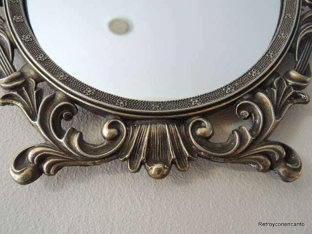 Rastro con encanto: Espejo de bronce de pared