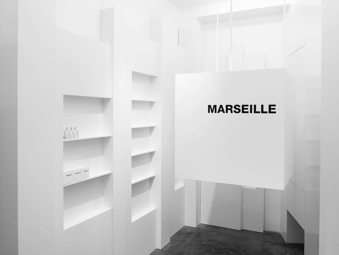 COMME des GARÇONS MARSEILLLE Perfume Installation
