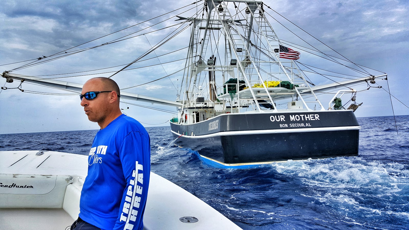 Full Throttle Media Red Hot Yellowfin Tuna Fishing Around Shrimp Boats