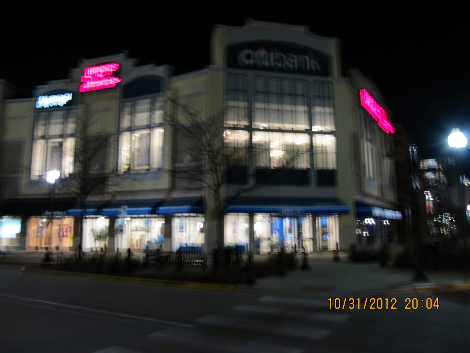 Trip to the Mall The Streets of Woodfield (Schaumburg, IL)