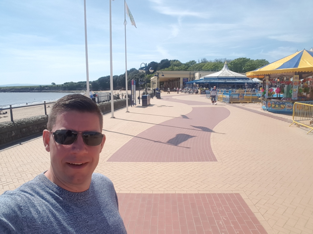 The Ham and Egger Files A holiday at Barry Island