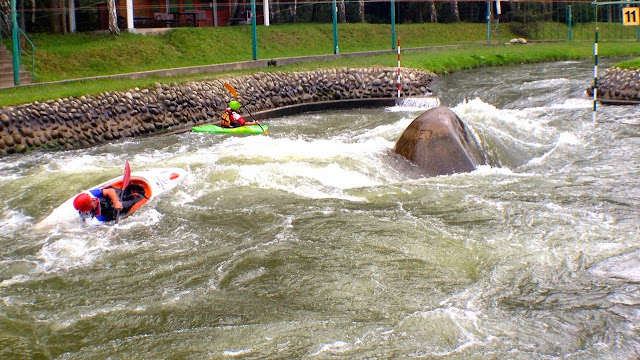 wietrznice, tor kajakarstwa górskiego, kajakarz