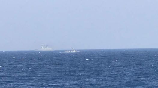 القوات البحرية المصرية والفرنسية تنفذان تدريباً بحرياً عابراً بالبحر الأحمر