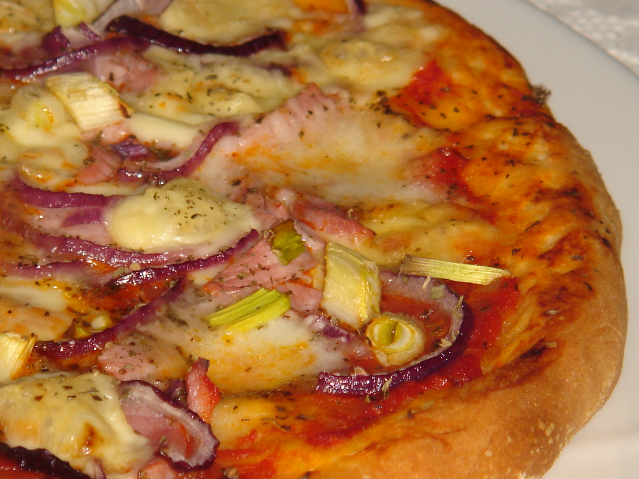 Nem vagyok mesterszakács Sonkás pizza dupla sajttal és hagymával