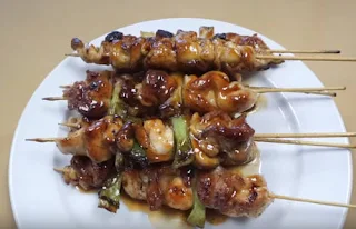 Yakitori - espetinhos de frango com tarê