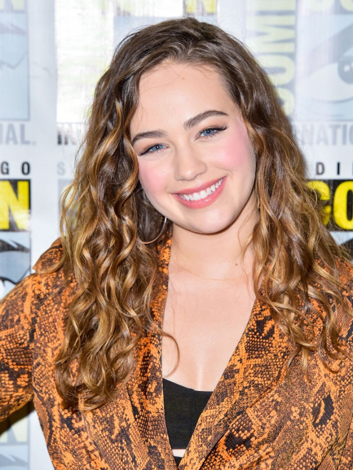 mary mouser cobra kai past present and future panel at sdcc 2019 0 0
