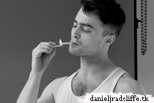 Updated(4): The Guardian: photoshoot & selfie by Daniel Radcliffe
