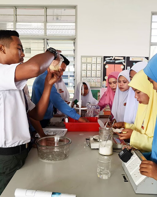 Peluang untuk menikmati kemudahan dan peluang belajar yang terbaik di sekolah kerajaan