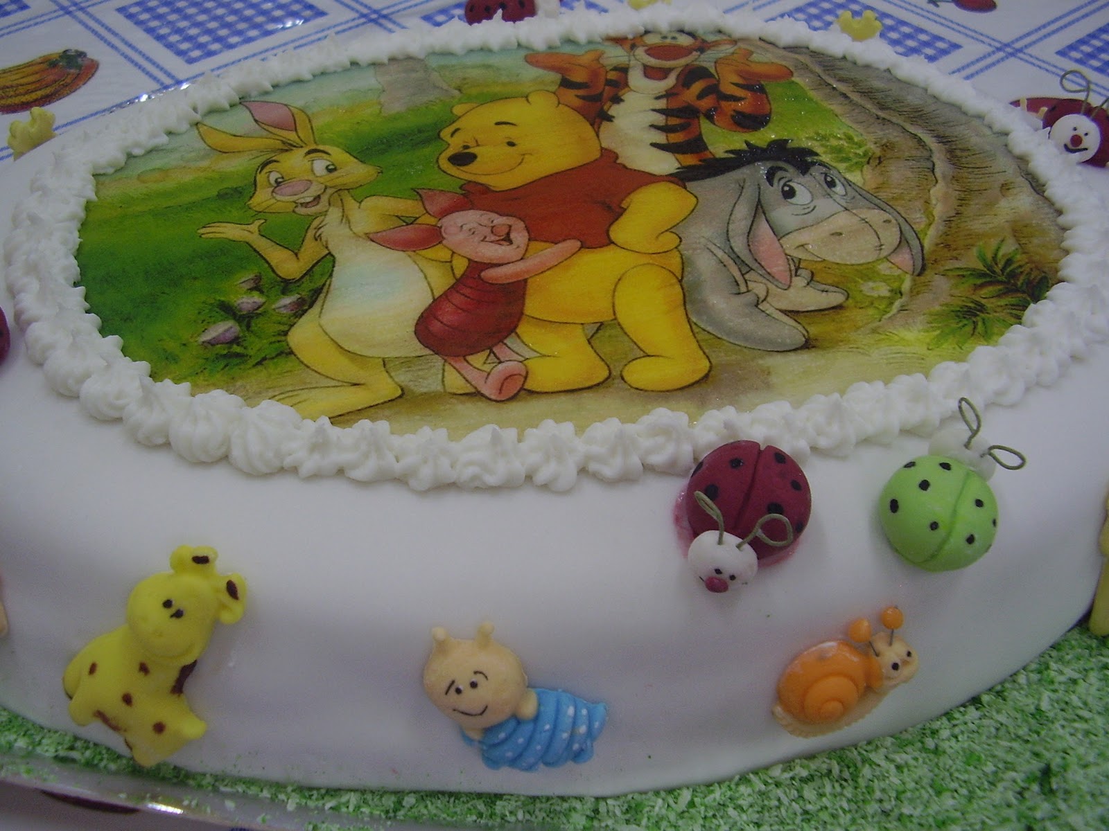 Tia Martha Bolos, Doces e Salgados Bolos em Pasta Americana